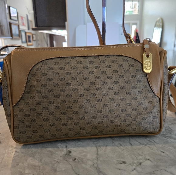 GUCCI Crossbody Bag - Picture 7 of 12